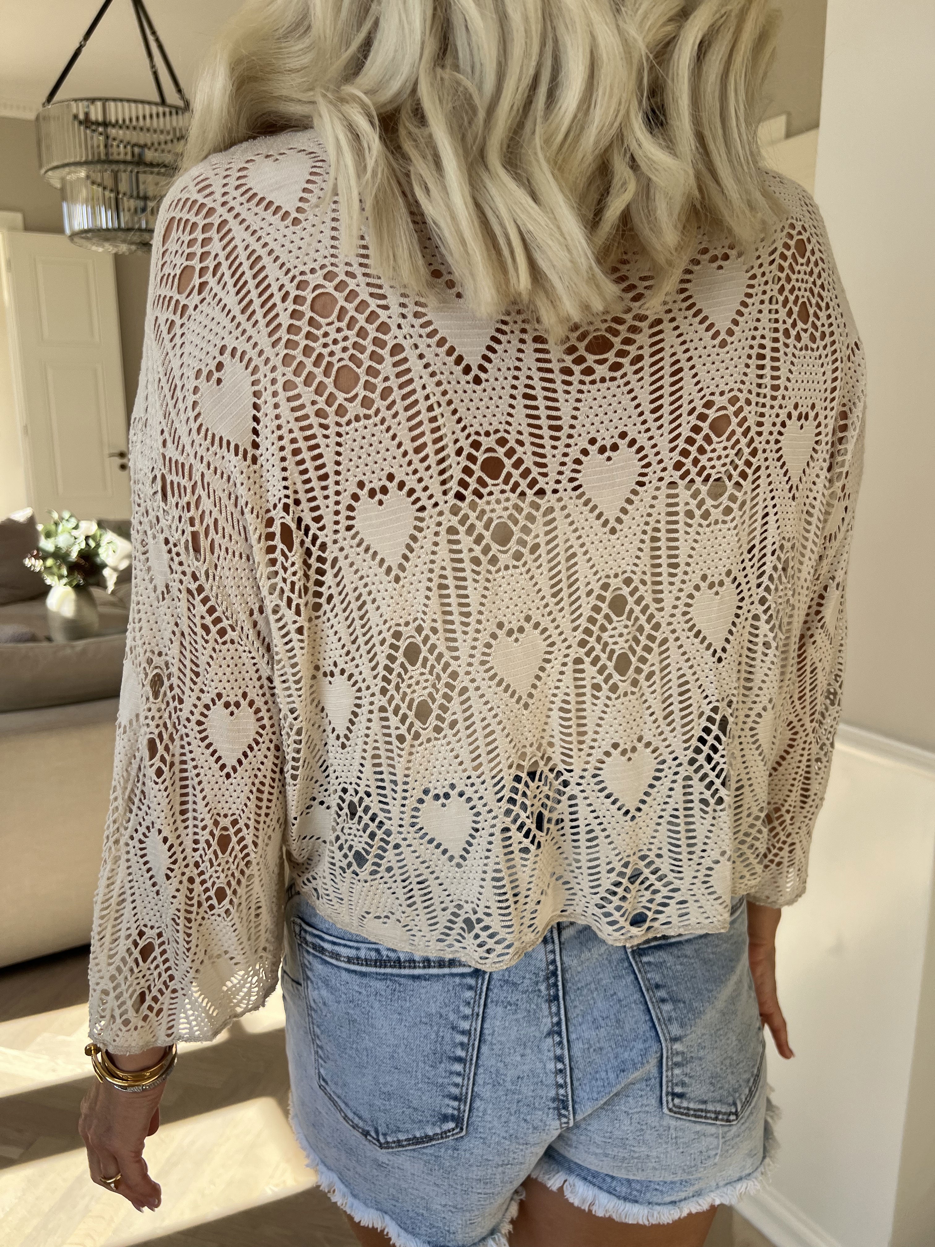 Elly - Let cardigan i viskose med hulmønster